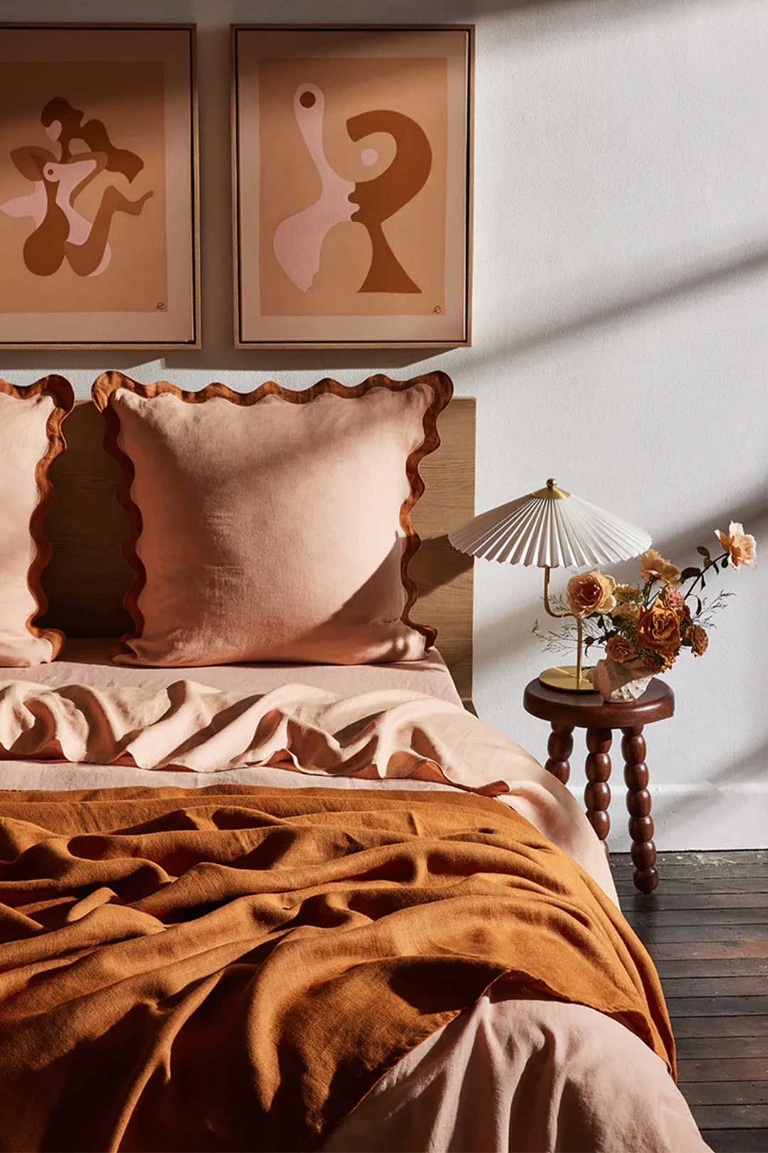 A subtle monochromatic aesthetic bedroom