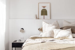 Cosy-bedroom-with-neutral-aesthetic-and-decorative-pillows