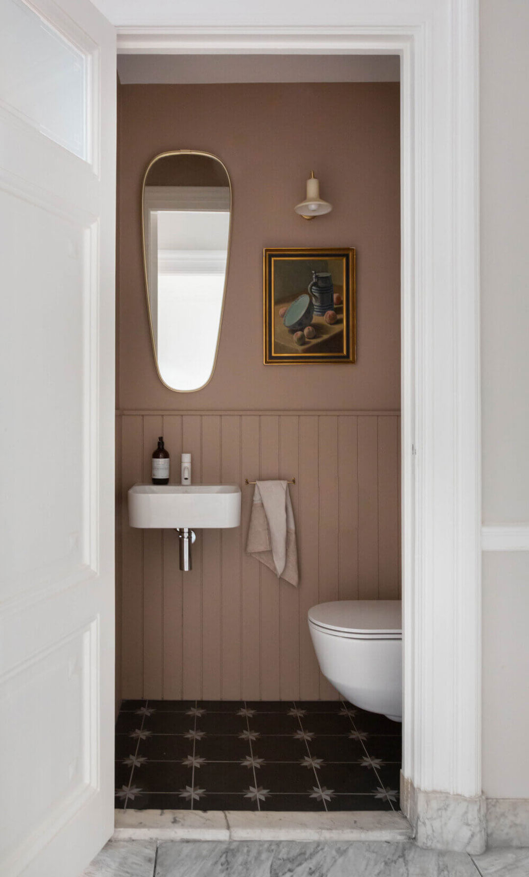 Small cloakroom ideas to let natural light in to your downstairs hidden toilet